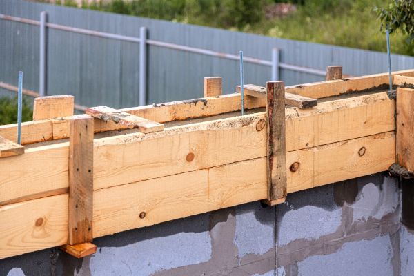 Poured Wall Construction in Edmonds