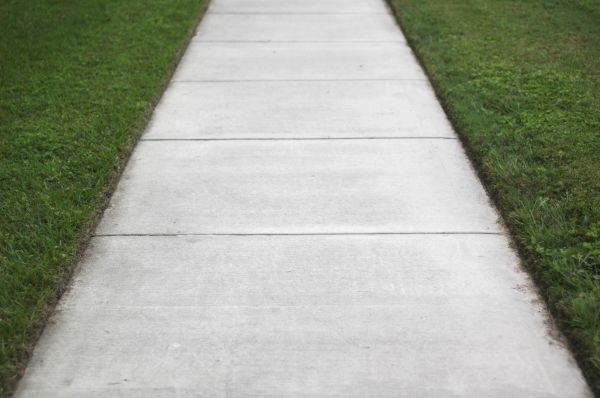 Cost of Concrete Walkway Replacement in Edmonds