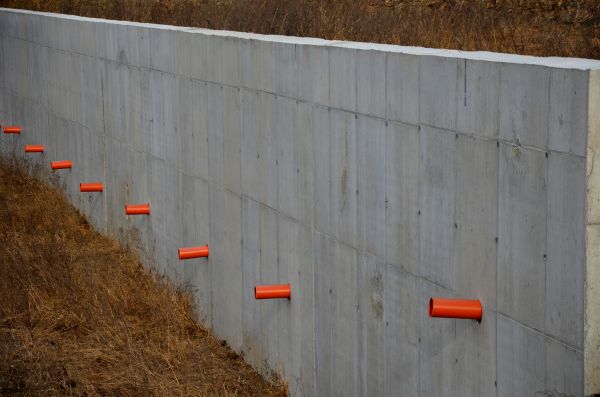 Concrete Wall Installation in Edmonds