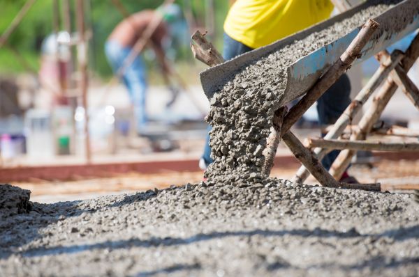 Backyard Concrete Pouring in Edmonds
